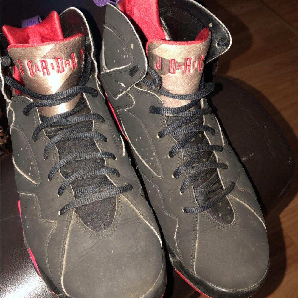 Retro 7 raptors. Size 10.5. Condition 8/10